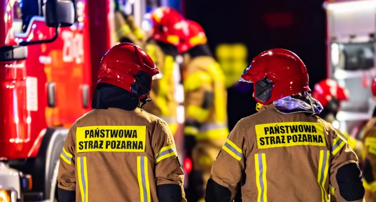 Straż pożarna, Kilka pożarów jednego - zdjęcie, fotografia