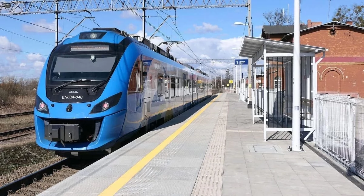 Transport i komunikacja, Dodatkowe połączenia okazji Gryfina - zdjęcie, fotografia
