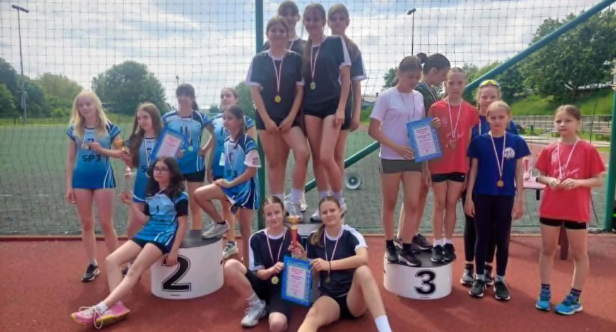 Lekkoatletyka, Dziewczęta Widuchowa awansowały wojewódzkiego finału! - zdjęcie, fotografia
