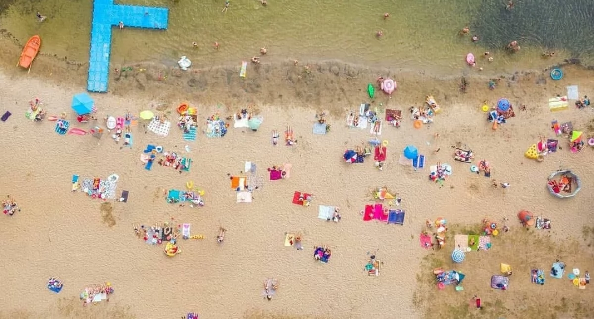 Imprezy, sobotę otwarcie sezonu plaży Steklnie! - zdjęcie, fotografia