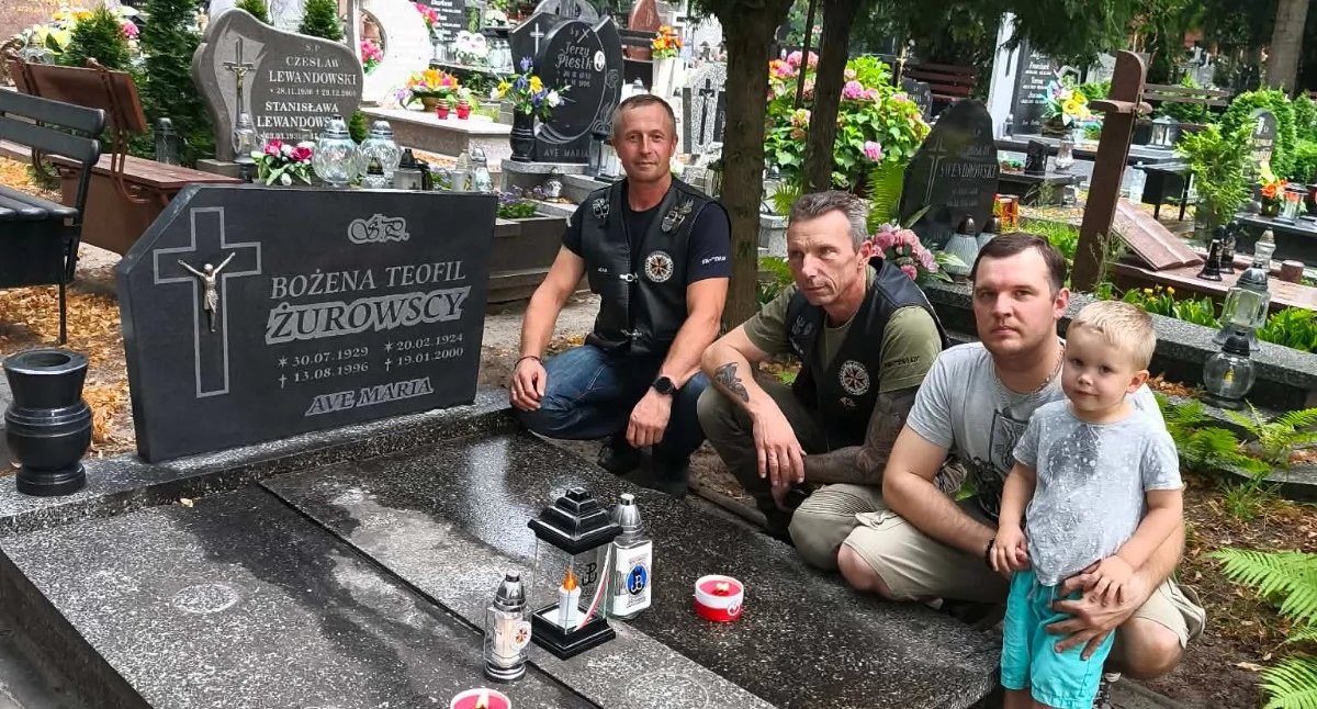 Inicjatywy społeczne, Zapalili znicze gryfińskim bohaterom [GALERIA] - zdjęcie, fotografia