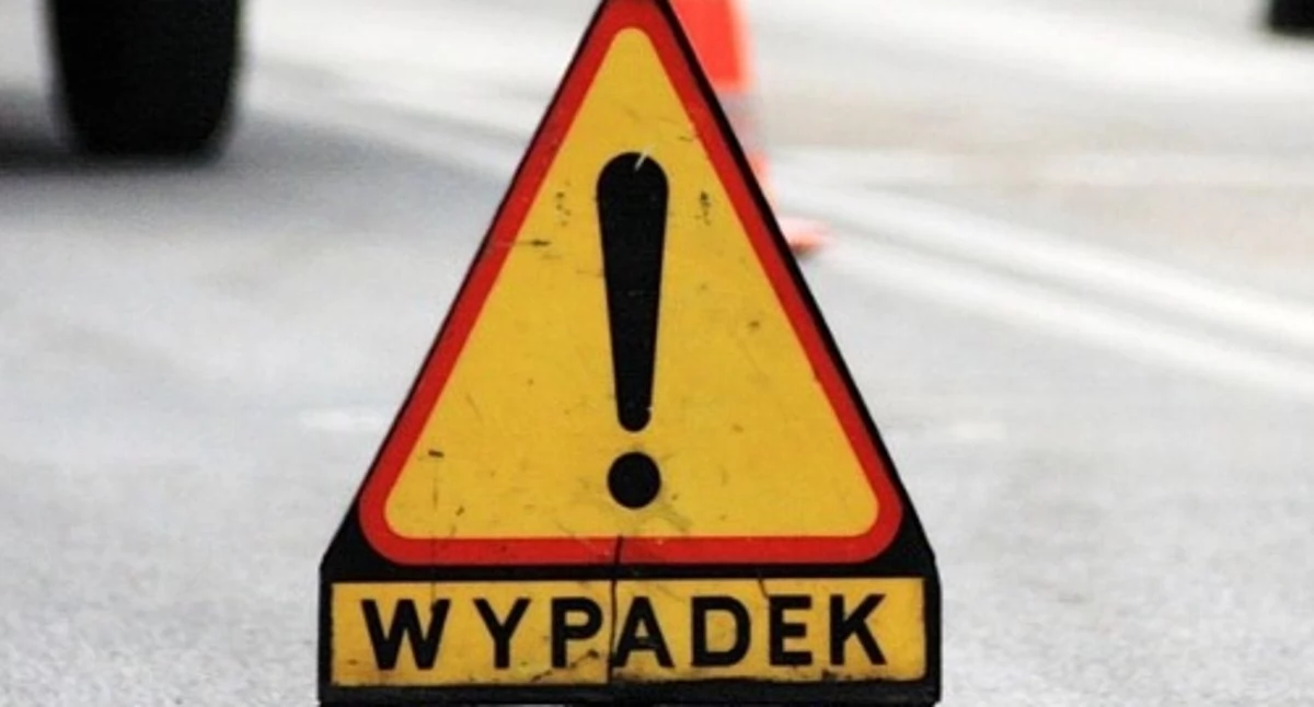 Wypadki drogowe, Zderzyły cztery pojazdy jedna osoba ranna - zdjęcie, fotografia