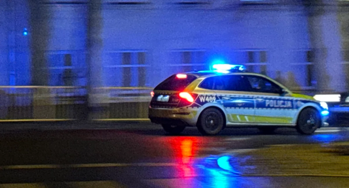 Policja - kryminalne, zatrzymał kontroli latek został zatrzymany przez gryfińskich policjantów - zdjęcie, fotografia