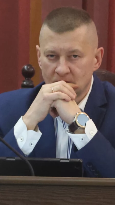 Ile kosztował remont gabinetów władz Gryfina? Radny pyta o wydatki, burmistrz wyjaśnia