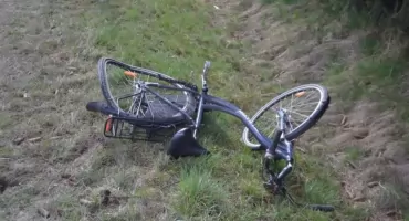 Wypadek na DW125. Samochód ciężarowy zahaczył rowerzystę