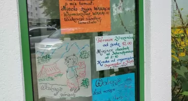 Emerytowany nauczyciel zorganizował dla dzieci wspólne otwarcie wakacji! [GALERIA]