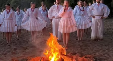 Pletli wianki w Świętojanki [GALERIA]