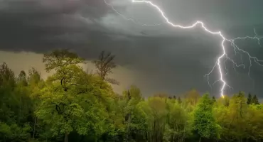 Co powiecie dziś o burzy? Może padać w Gryfinie, Widuchowej, a nawet w Baniach