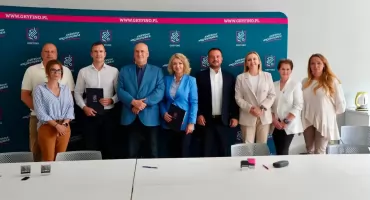 Podpisali umowę na realizację kluczowej inwestycji drogowej w naszej gminie
