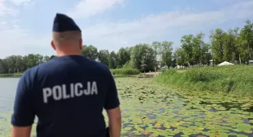 Co gryfińska policja robi nad wodą?