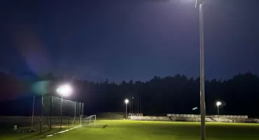 Nowe oświetlenie na stadionie miejskim w Mieszkowicach 