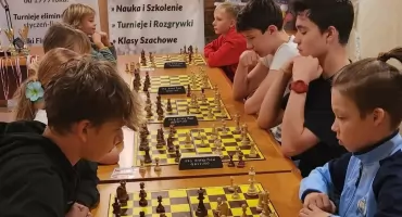 Kto wygrał kolejny szachowy turniej?