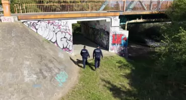 Gryfińscy policjanci kontrolują miejsca grupowania się młodzieży